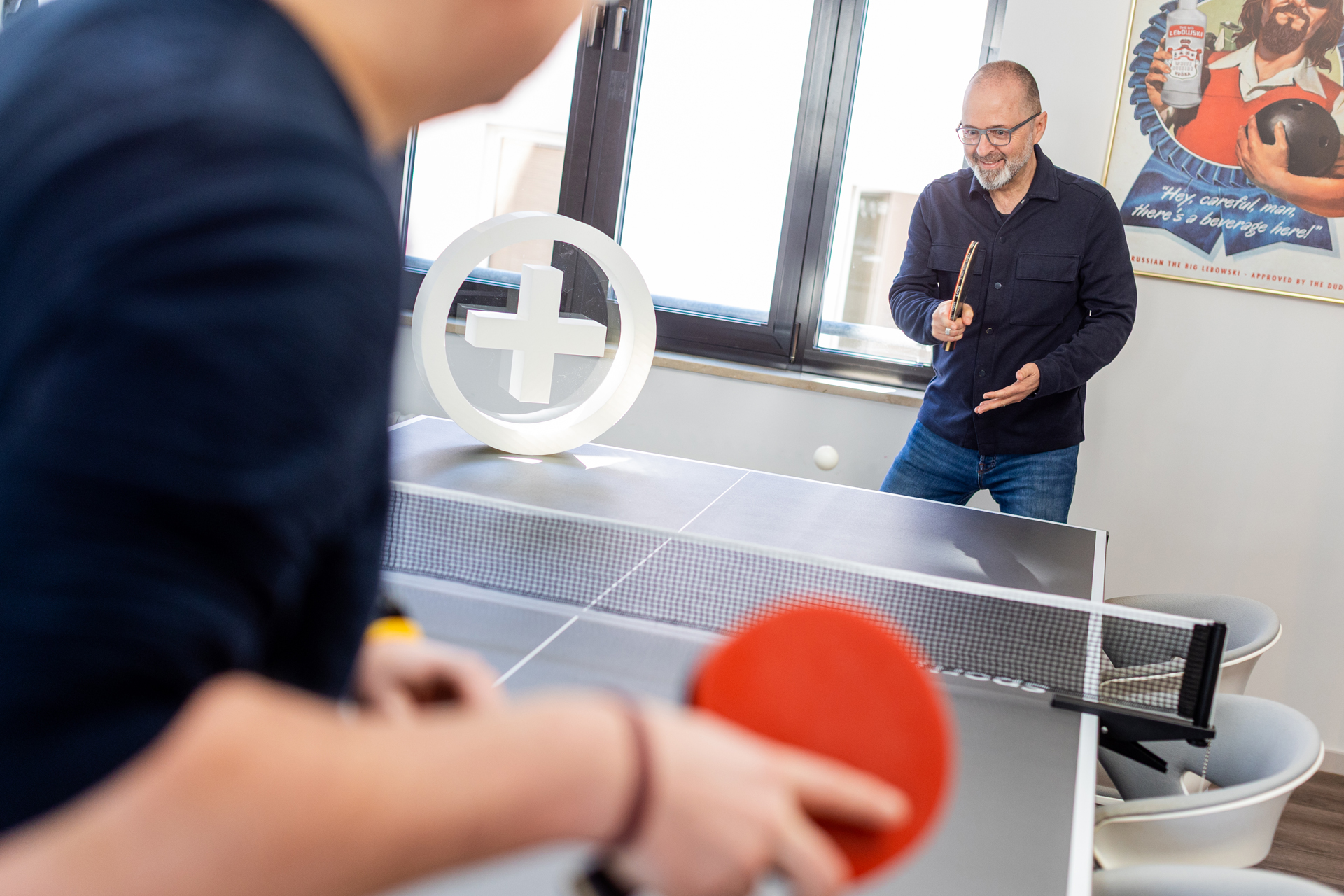 Nicht nur ein Ort für Meetings, sondern auch Raum für Abwechslung an der Tischtennisplatte.