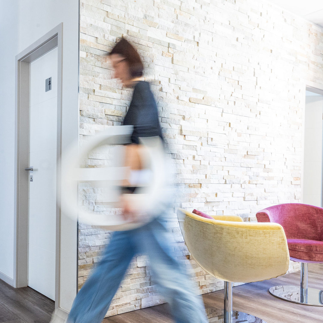 Arbeiten bei Hauptsache Kommunikation ist in vielerlei Hinsicht so wie in anderen Full-Service-Agenturen und doch ein wenig anders. Persönlicher, familiärer.